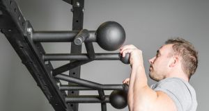 Rogue Crown Pull-up Bar